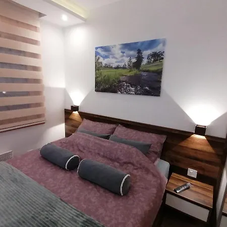 Apartament Stefani Lux-pino Silvestre-centar *