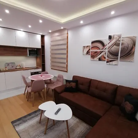 Apartament Stefani Lux-pino Silvestre-centar