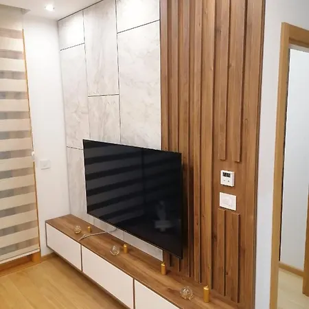 Stefani Lux-pino Silvestre-centar Apartament *