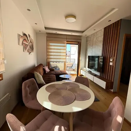 Apartament Stefani Lux-pino Silvestre-centar *