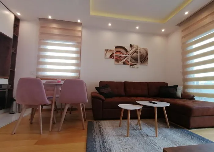 Stefani Lux-pino Silvestre-centar Διαμέρισμα