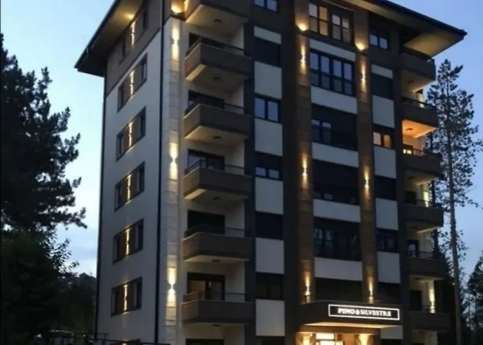 Stefani Lux-pino Silvestre-centar Ζλάτιμπορ